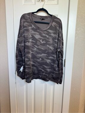 Athleta Heather Gray Crewneck Pullover